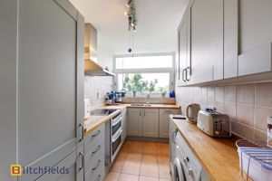 kitchen- click for photo gallery